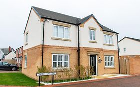 Lovely 4 Bedroom House Near Doncaster Racecourse!